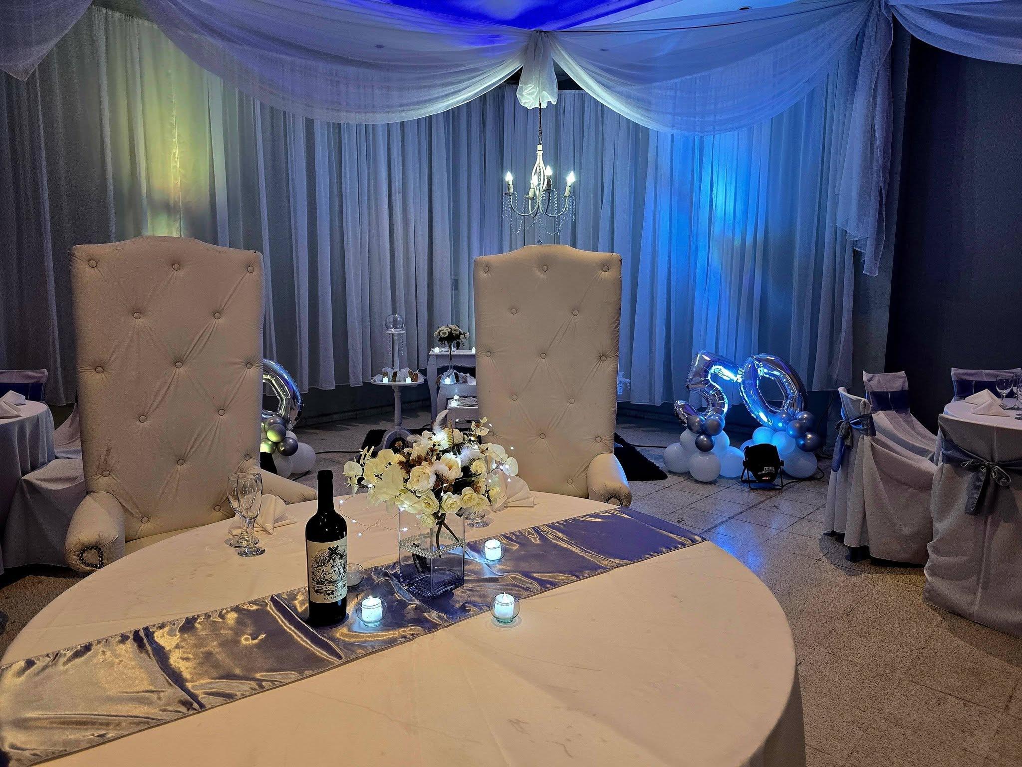 Ambientación del salón para la fiesta