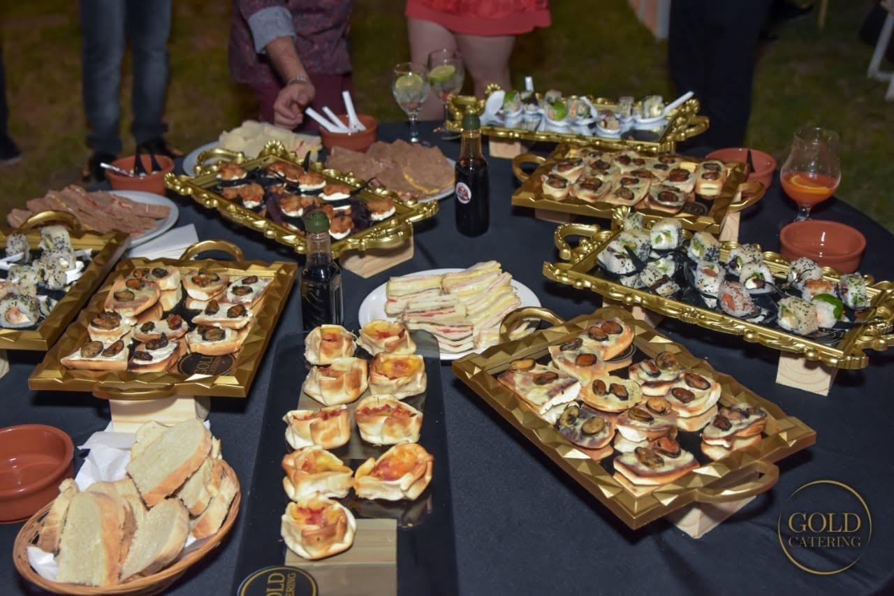 La mesa servida durante la celebración en ML Salón de Eventos